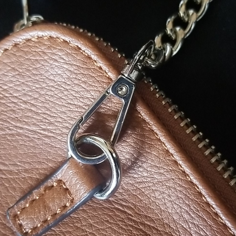 Carlos Santana veagan Leather clutch - Picture 5 of 11